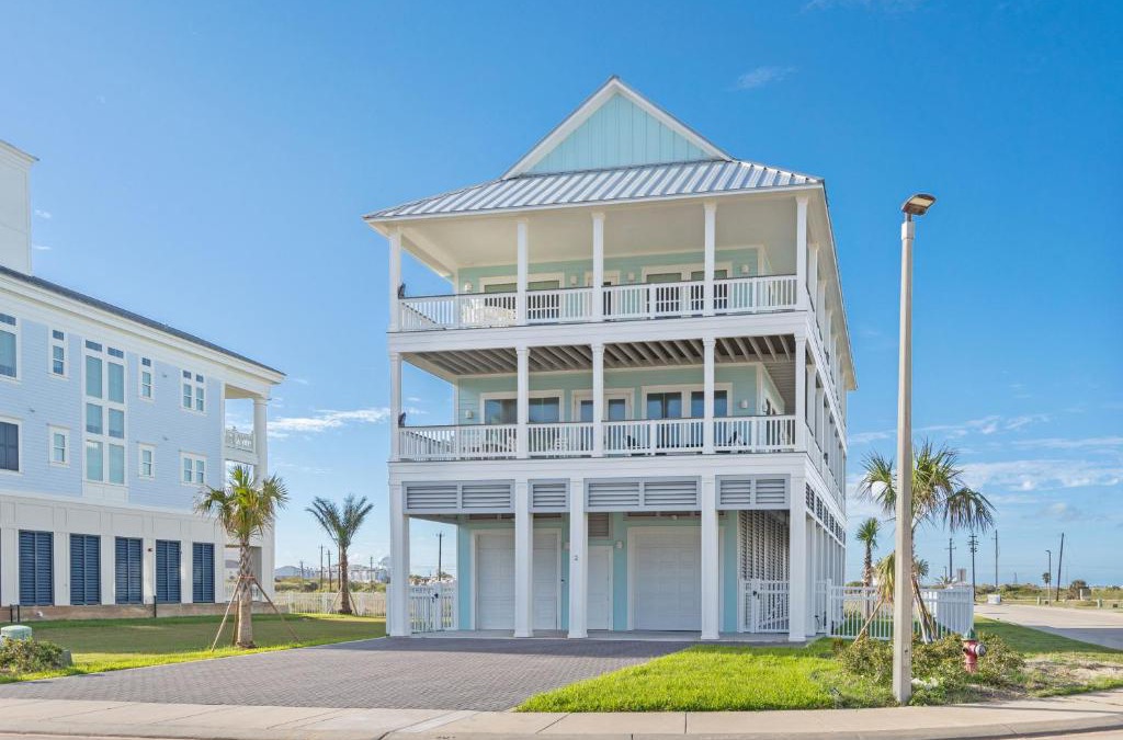 Galveston House | Beach view, prime location, EV charger, 6 parking