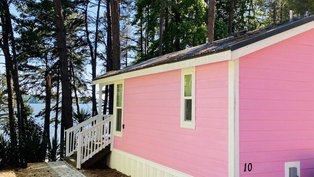 Steele Creek Cabin | Beach-view Studio Cabin - Private Porch - #10