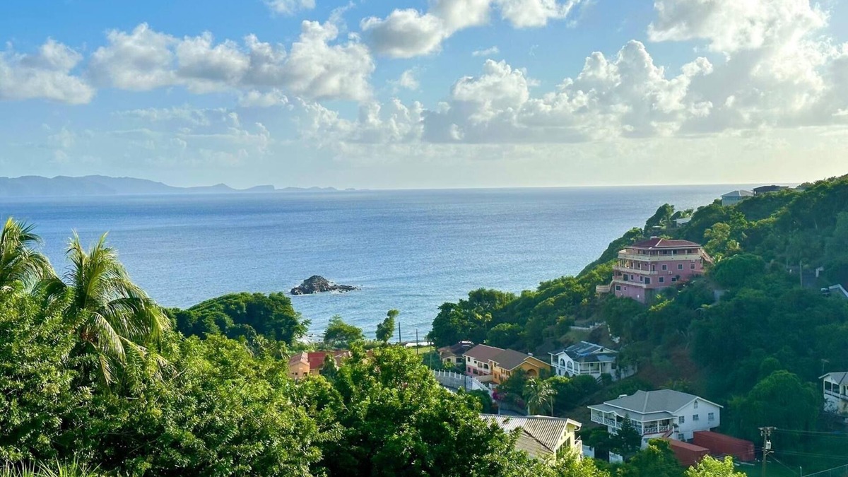 Kingstown House | Beach Views-Sion Hill Bay