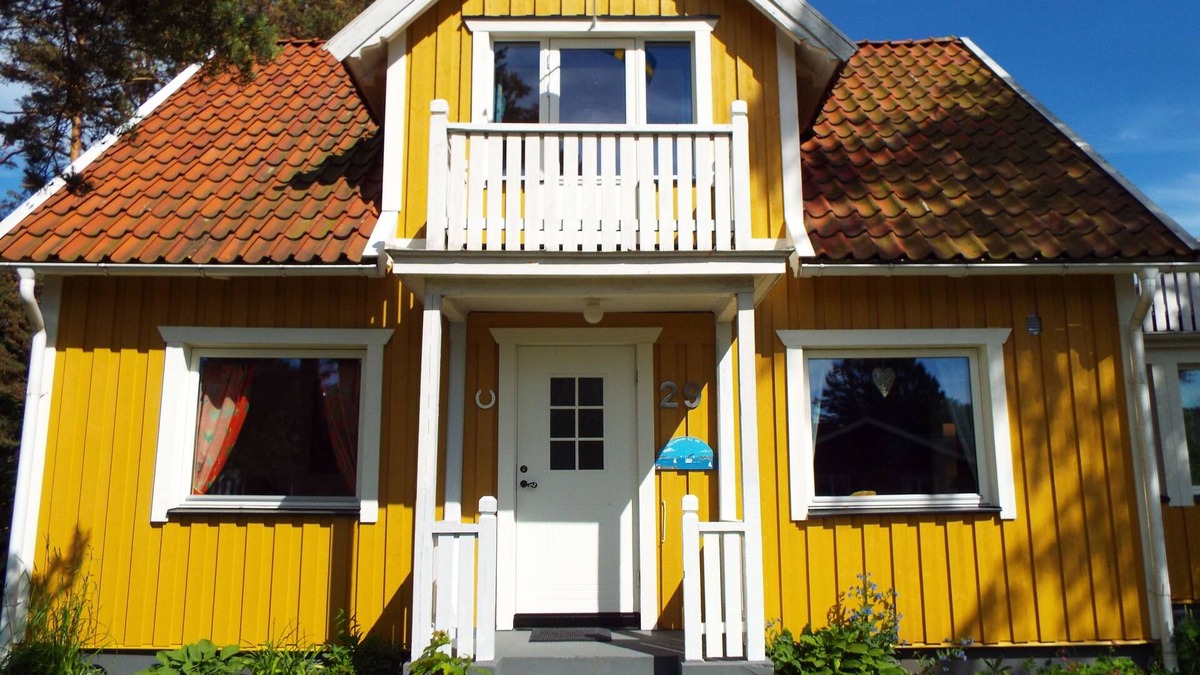 Mellbystrand House | Beach villa, only 600 metres from the 13km long sandy beach, garden, wifi.