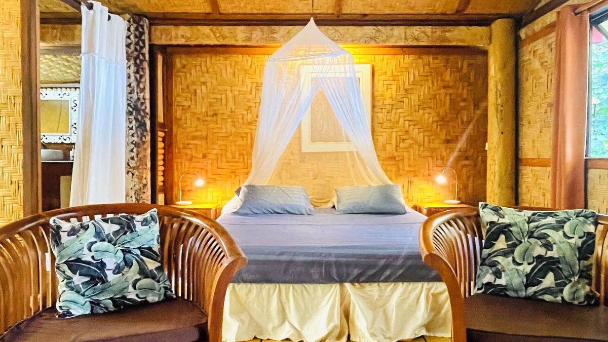 Punaauia House | Beach Villa