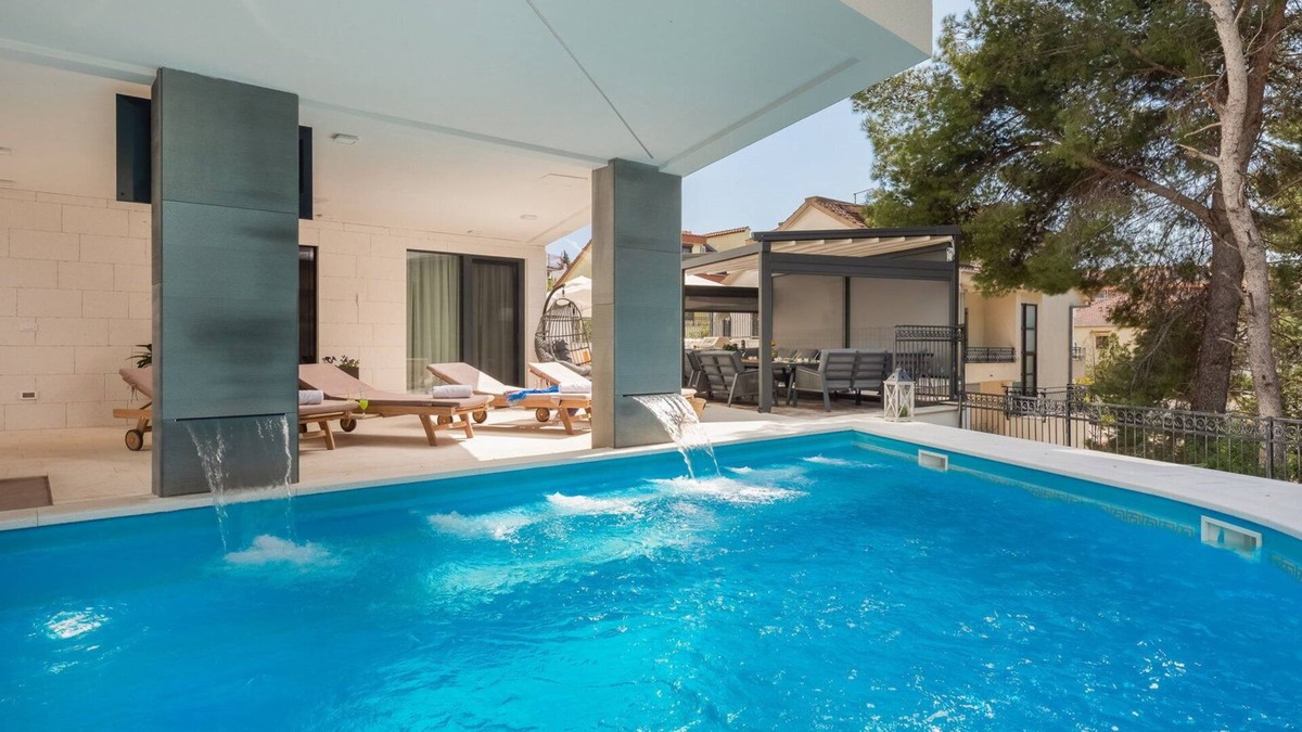 Okrug Gornji Apartment | Beach Villa Valentina Apartment I