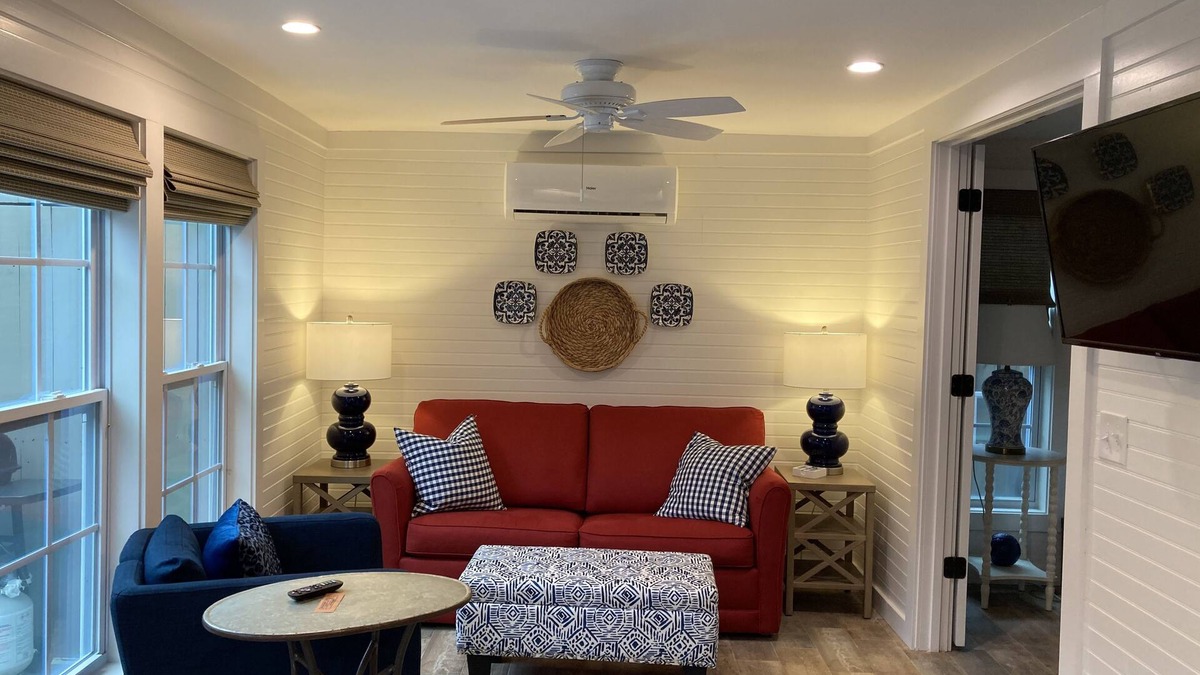 Saint Simons Island House | Beach Walk Bungalow 1Bedroom 1Bath, 4 blocks to the beach! Private Courtyard