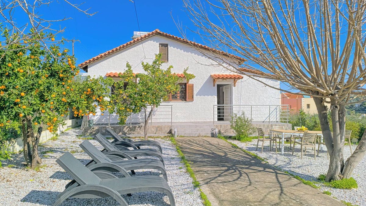 Almyrida House | Beach Walk Haven: Cozy Home 8 Minutes from Almyrida Beach