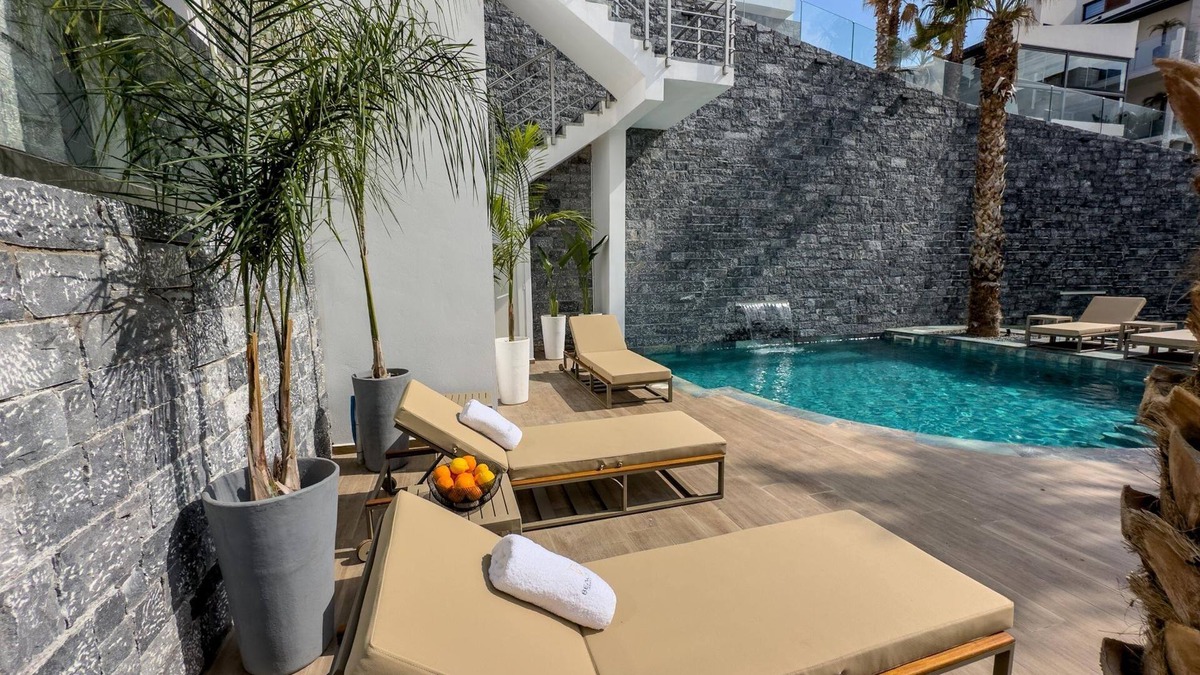 Ammoudara House | Beach Walk Luxury Suites