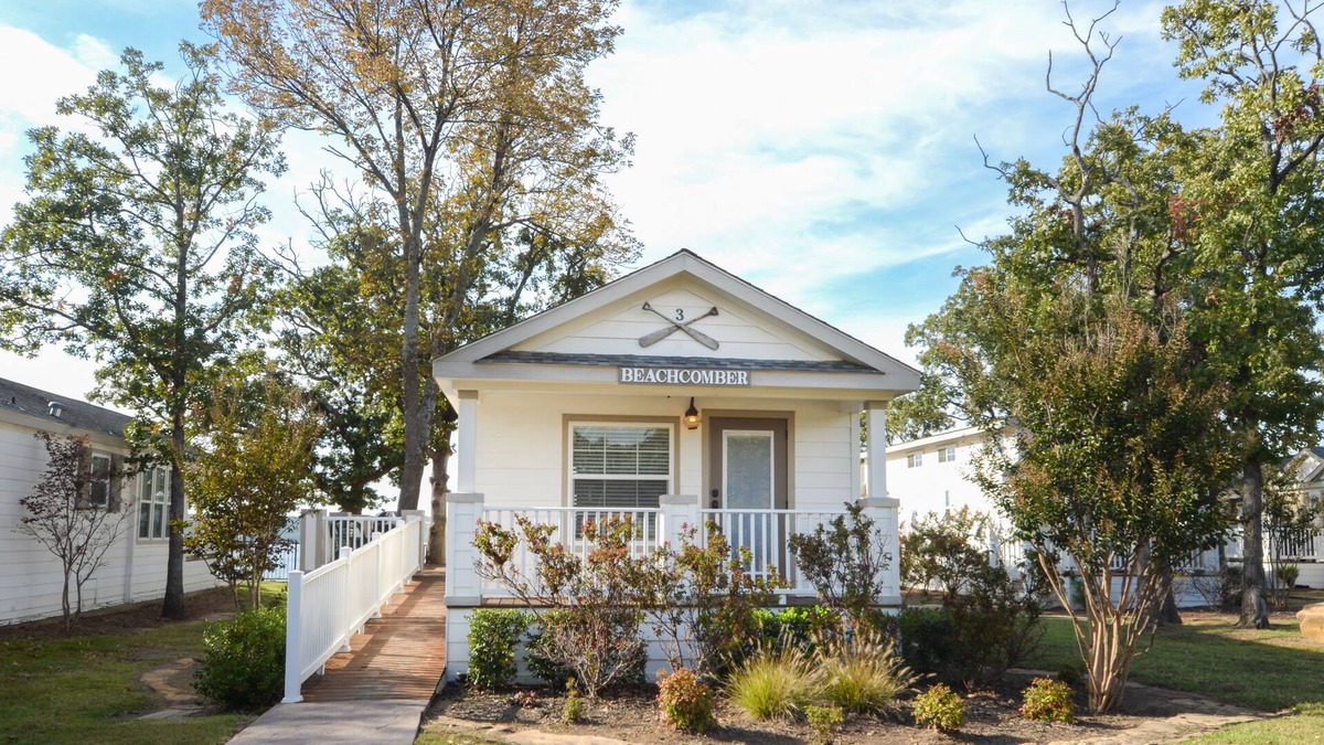 Sperry Cottage | Beachcomber at CrossTimbers Marina