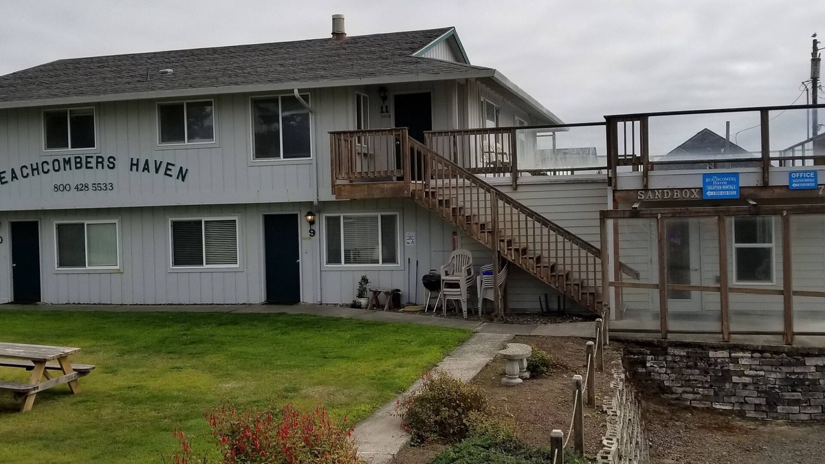 Gleneden Beach Apartment | Beachcombers Haven - Family and Group event lodging on the central Oregon Coast!