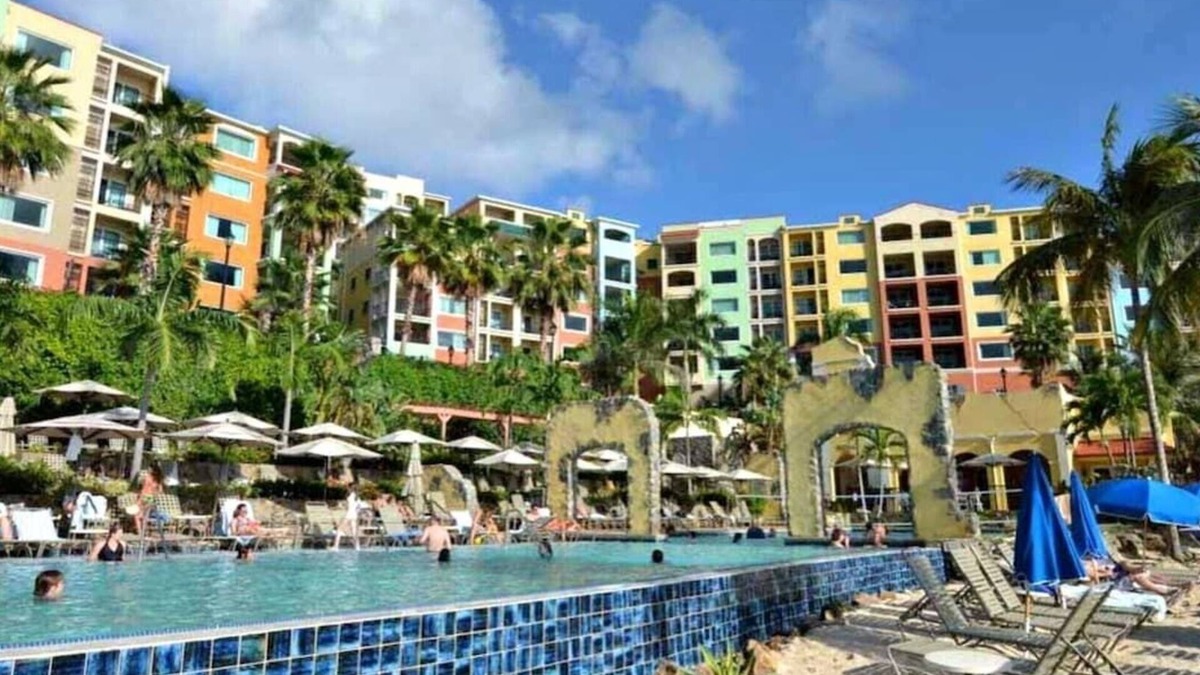 Flag Hill Villa | Beaches with pristine waters, Unwind in Unmatched Elegance 2 bedroom 2bath