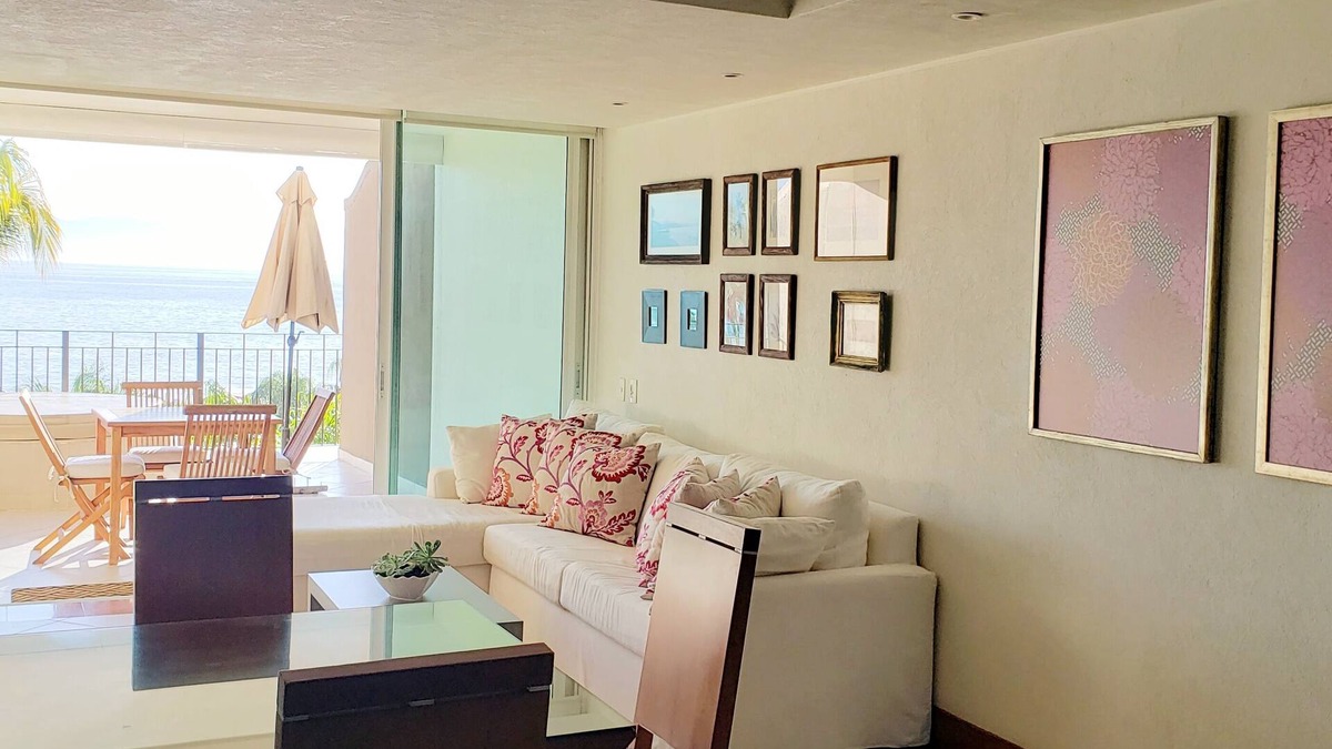 South Hotel Zone Condo | Beachfront 1 br. condo with private hot tub at Gran Venetian Puerto Vallarta