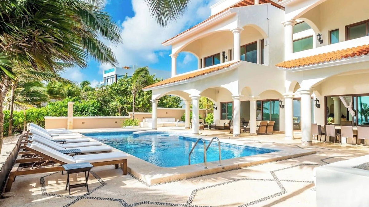 Soliman Bay Villa | Beachfront 10BR Hacienda Caracol w/Chef & Pool