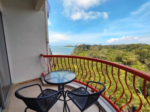 Taman Haji Zainal Apartment | Beachfront 2-5pax, Free parking , swimming pool