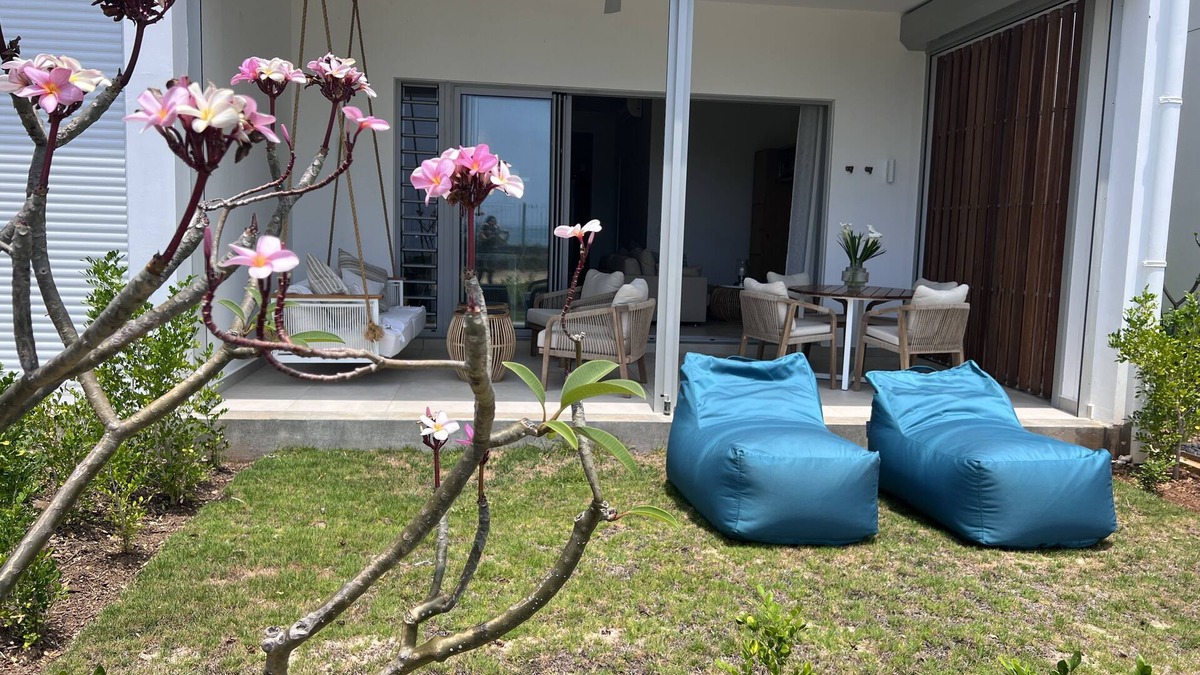 Grand Gaube Apartment | Beachfront 2-bedroom apartment in marvelous Grand Gaube