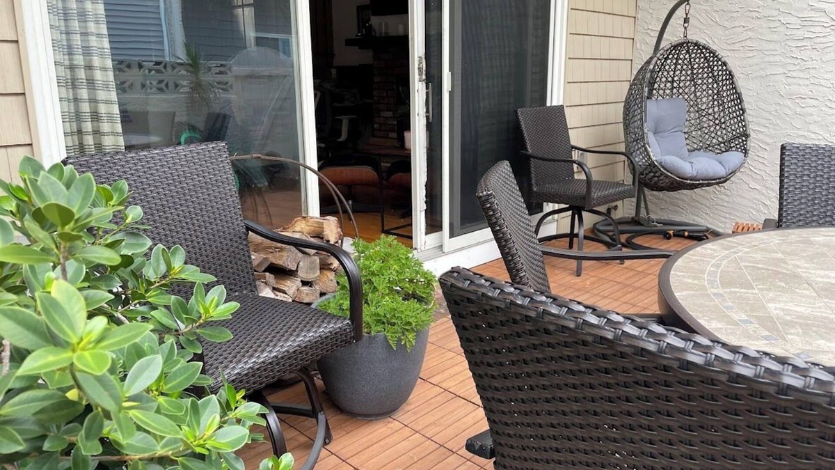 Sea Bright House | Beachfront 2br/2.5bath, 3 Balconies w/Ocean views, Private patio, kids/pets ok!