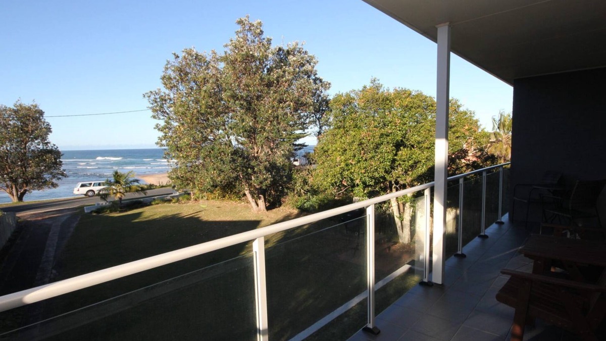 Lake Cathie Apartment | Beachfront 3 - short walk to beach