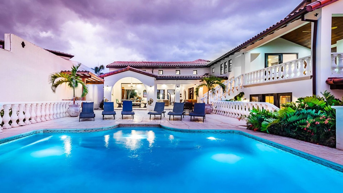 Playa Langosta House | BEACHFRONT 5BR Luxury Villa "Carolina Del Mar", Memorable Sunset Views.