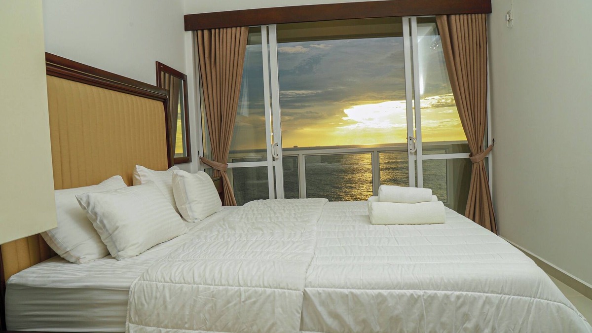 Uswetakeiyawa Apartment | Beachfront Apartment Near Colombo with Ocean View