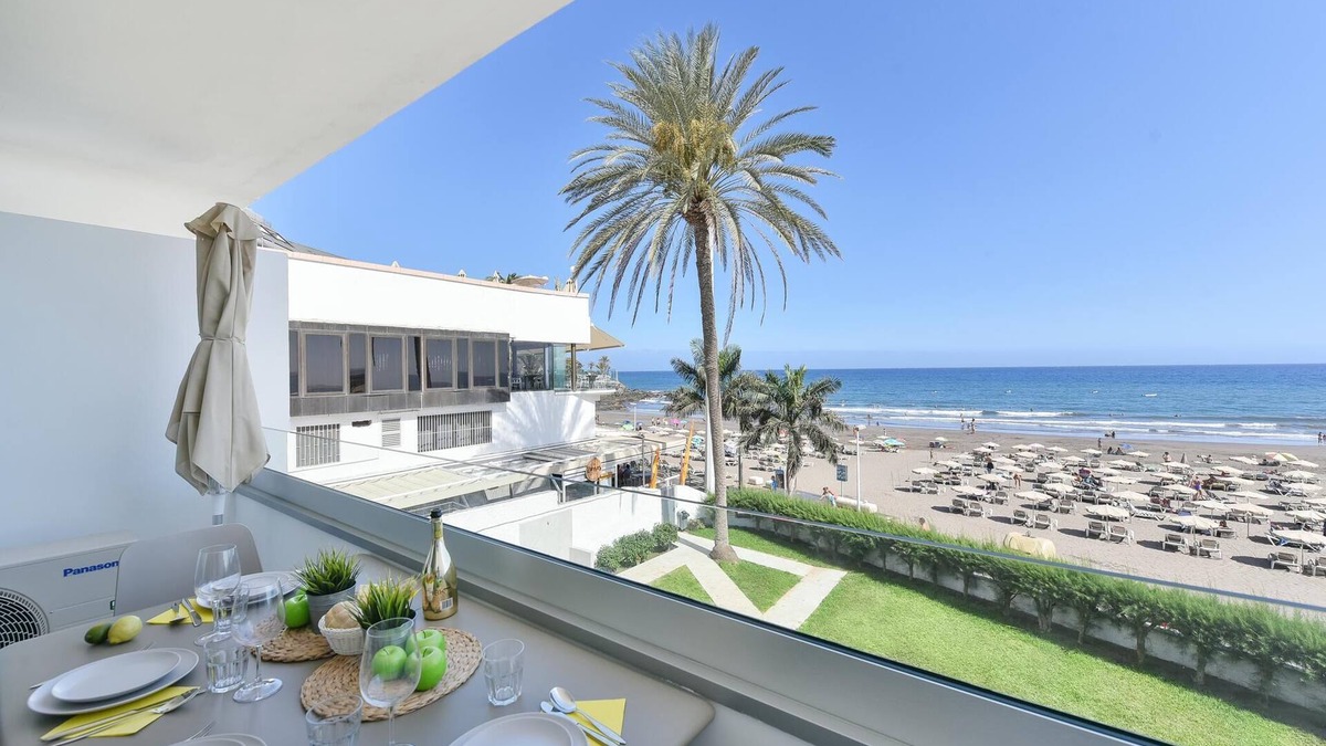 San Agustin Apartment | Beachfront Apartment Nasas 12 by VillaGranCanaria