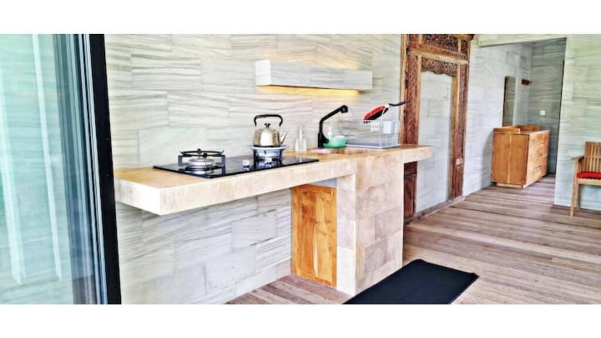 Kalisada Apartment | Beachfront Apartment. Natural, peaceful, relaxed