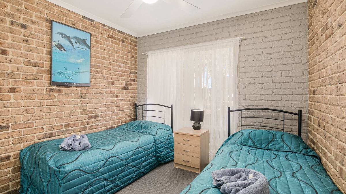 Merimbula Apartment | Beachfront Apartments - Downstairs Superior