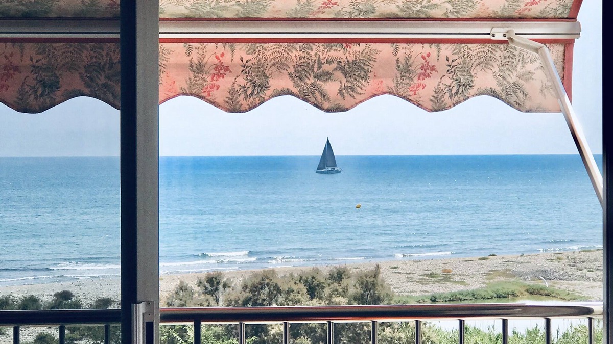 Cubelles Apartment | Beachfront apartment