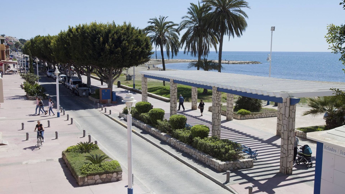 El Palo Apartment | Beachfront Apartment