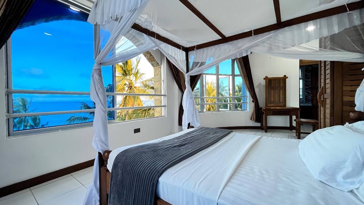 Manyimbo House | Beachfront Apartment