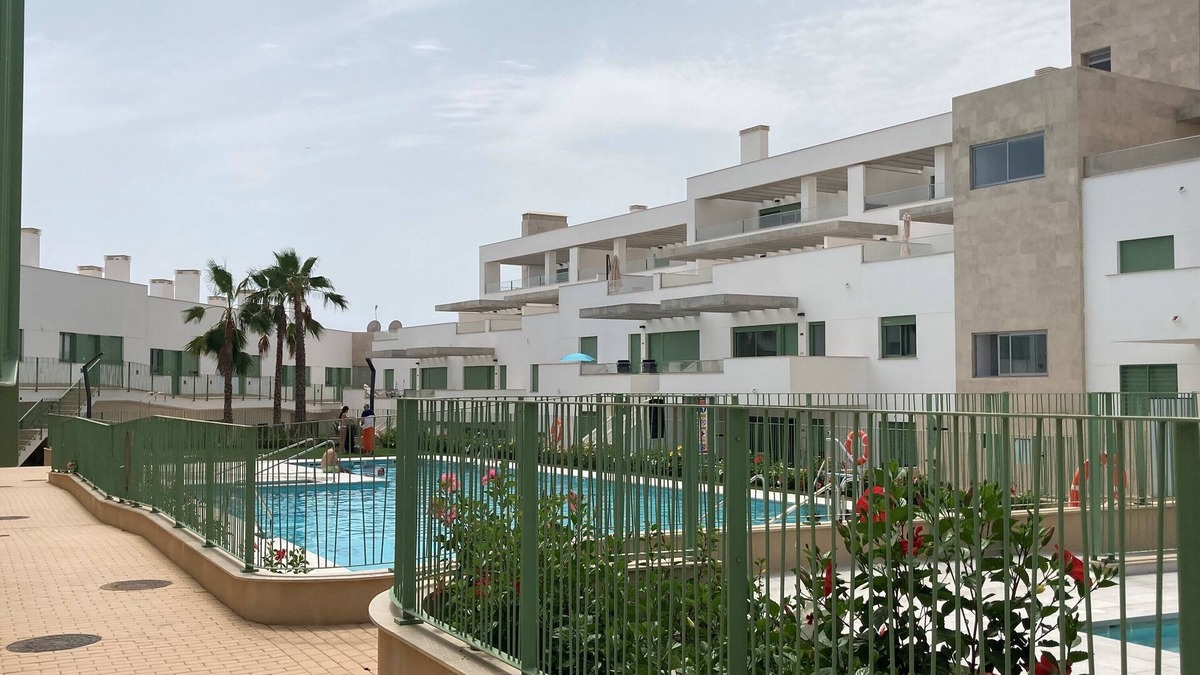 La Parata Apartment | Beachfront apartment with large terrace