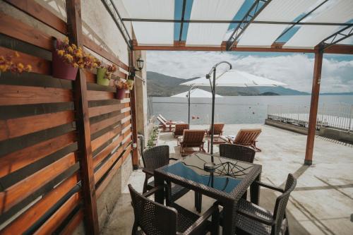 Varosh Apartment | Beachfront Apartments Bojadzi