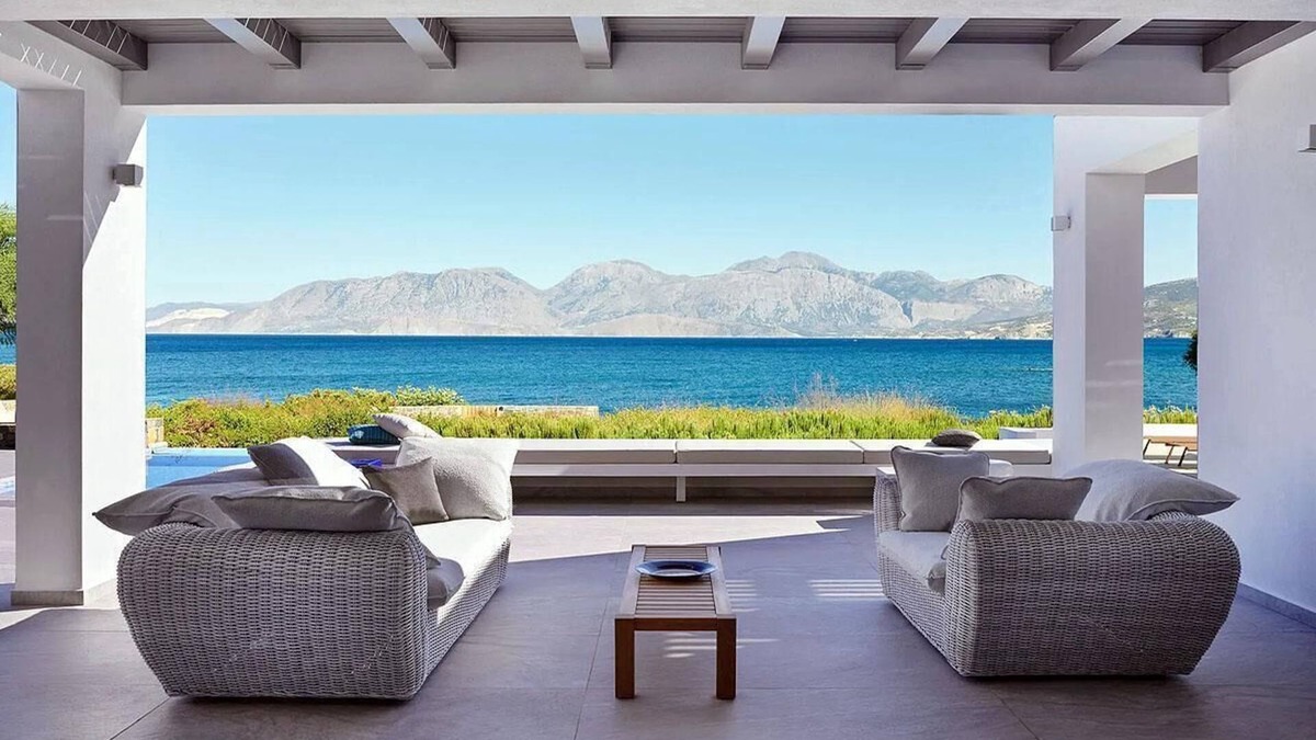 Ammoudara Villa | Beachfront Art Villa with a heated pool