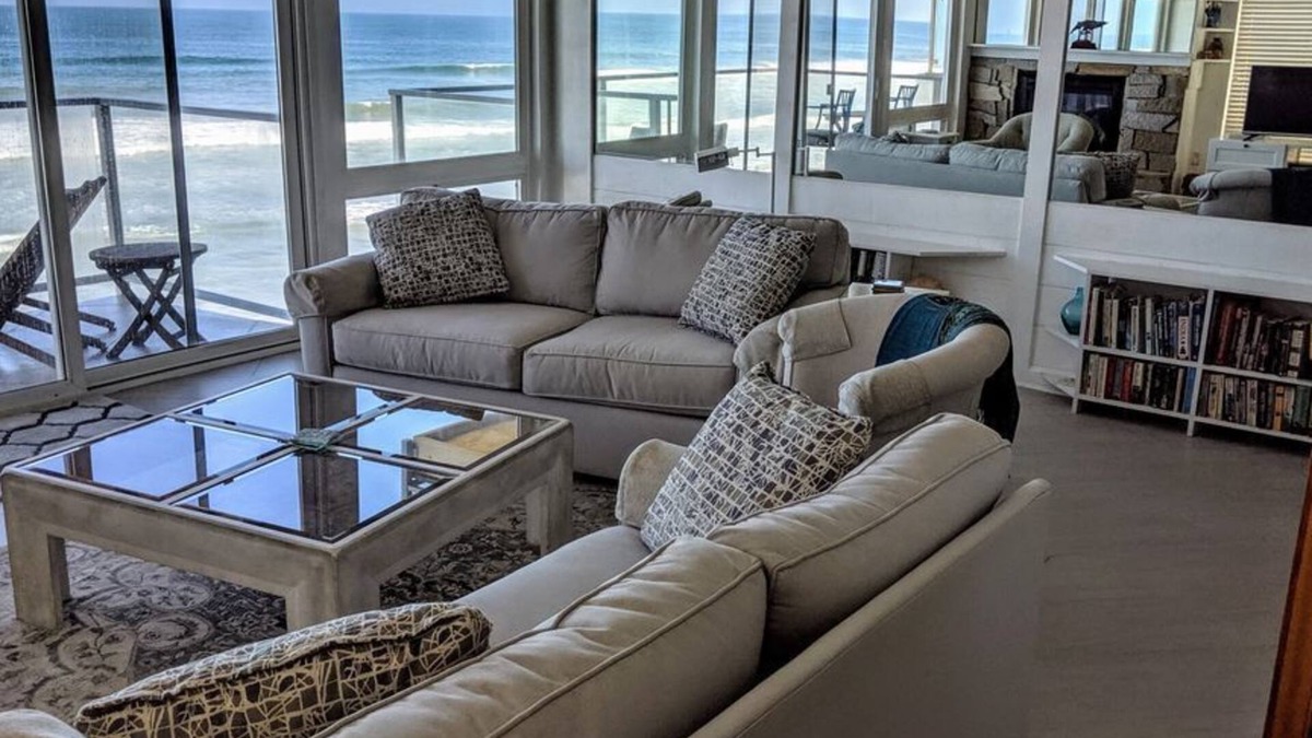 South Oceanside Condo | Beachfront - Awesome Ocean Views - 2 weeks or longer and save!