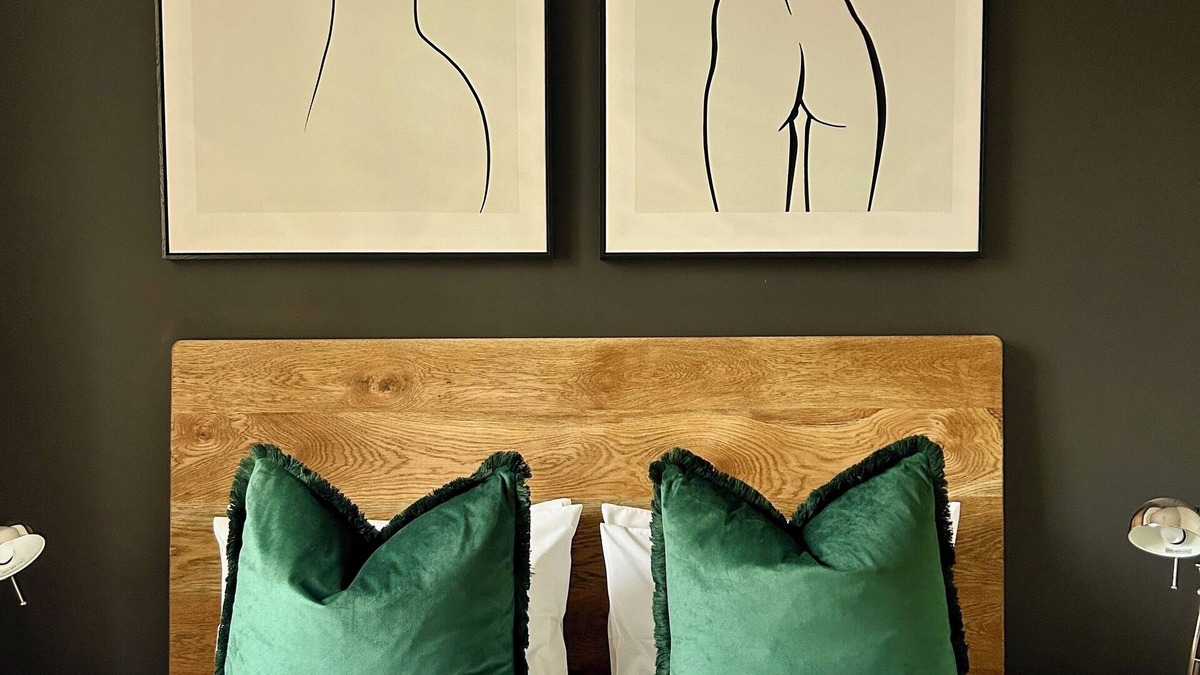 Muizenberg Apartment | Beachfront Bliss at Muizenberg’s Iconic Empire Building
