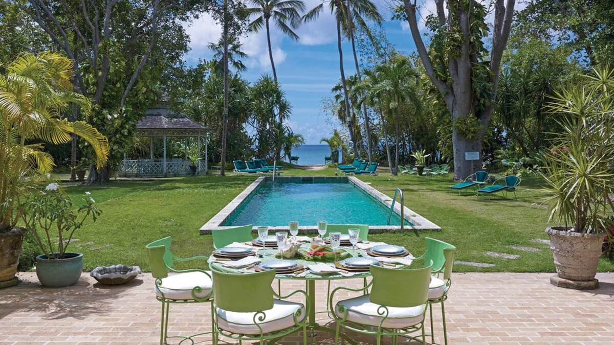 Little Battaleys Villa | Beachfront Bliss Getaway with Pool - Nelson Gay (8 bed)