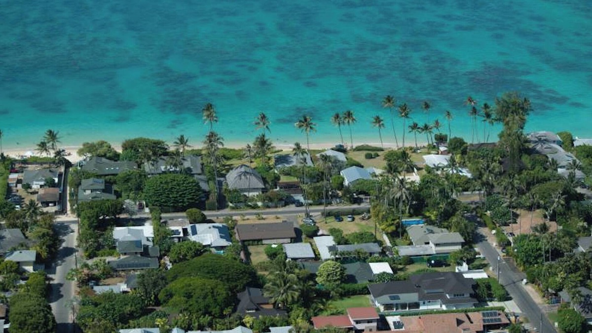 Ewa House | Beachfront Bungalow with Gated Entry and Pet Friendly