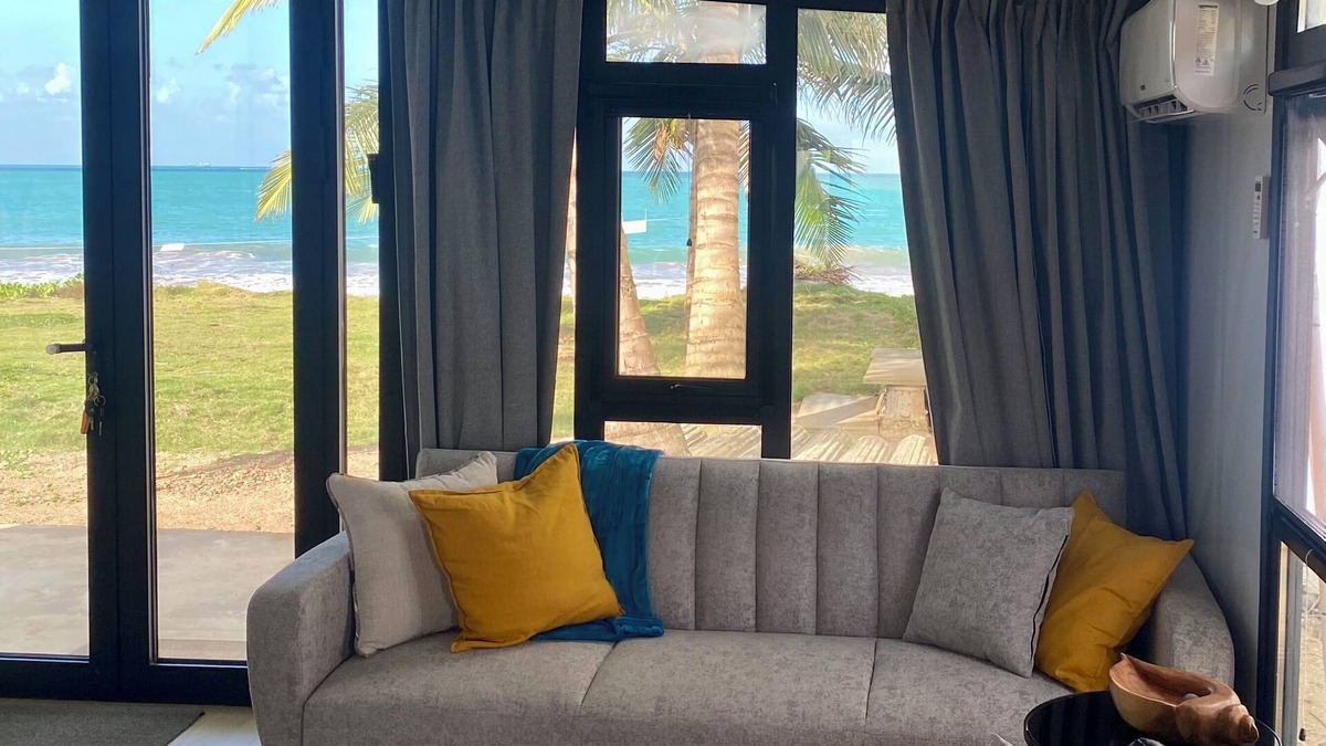 Playa Fortuna House | Beachfront Casita en Luquillo – Ocean Views BAD BUNNY READY