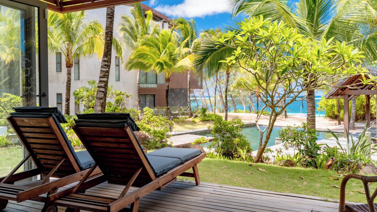 Belle Mare Apartment | Beachfront chic retreat