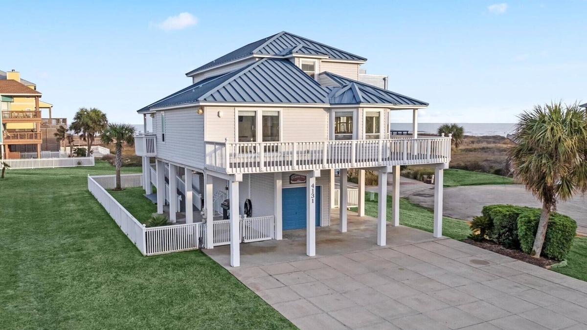 Pointe San Luis House | Beachfront | Community Pool | Hot Tub | Fenced Yard