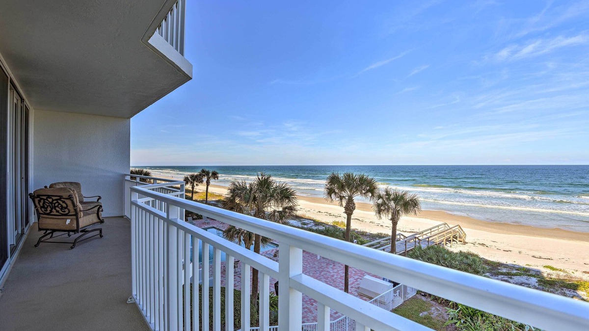 Ponce Inlet Condo | Beachfront Condo w/Pool Access in Ponce Inlet