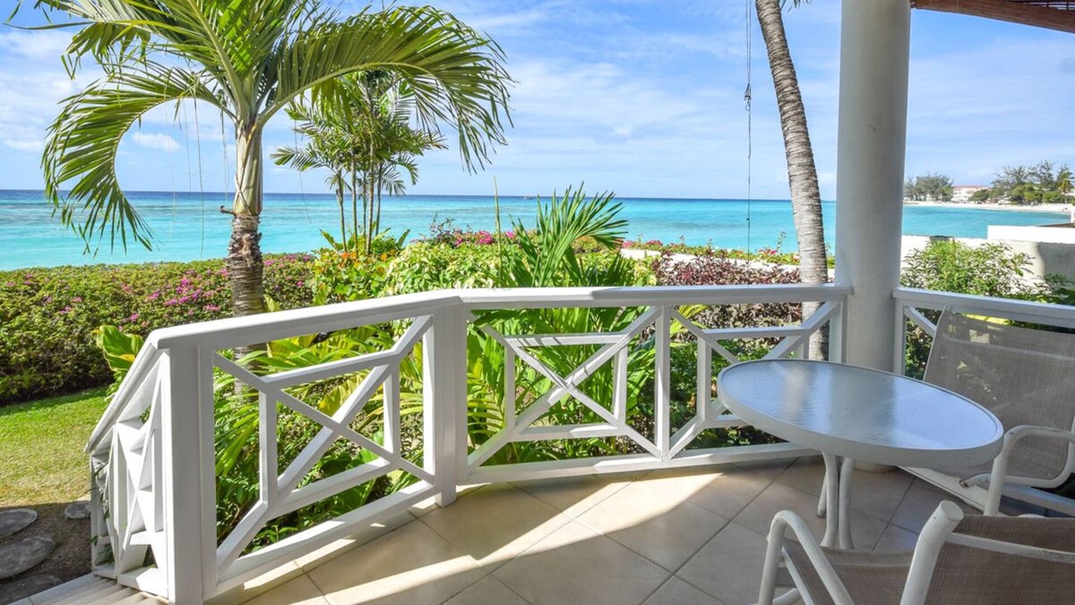 Worthing Apartment | Beachfront Cosy and Romantic Condo - Nautilus