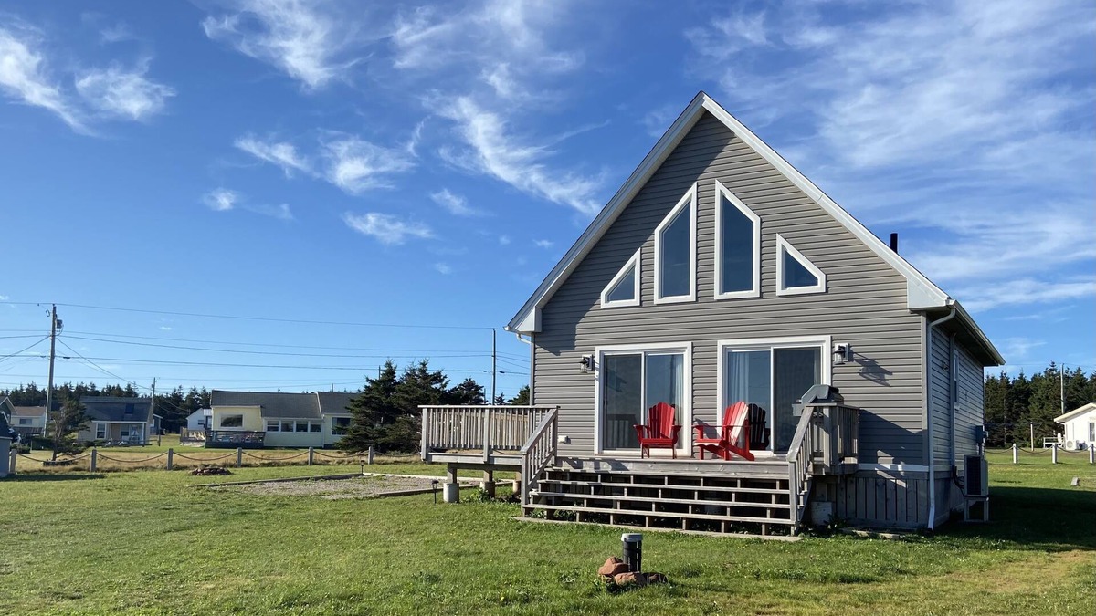 Savage Harbour House | Beachfront cottage in beautiful Savage Harbour.