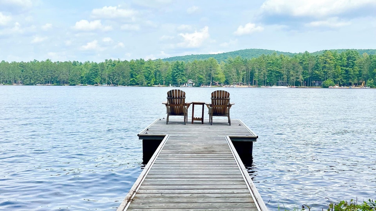 Harcourt Cottage | Beachfront Cottage in Haliburton County