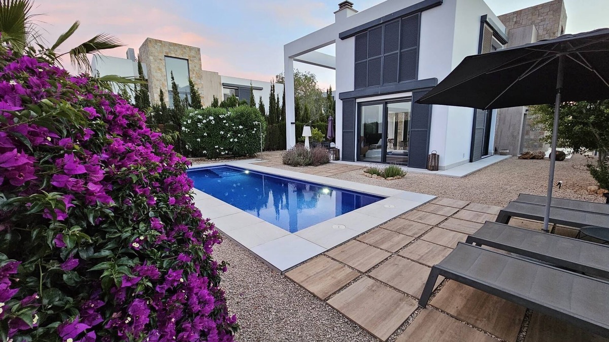 Cala Murada Villa | Beachfront design villa in Bauhaus style, pool, highspeed internet, air conditioning/heating