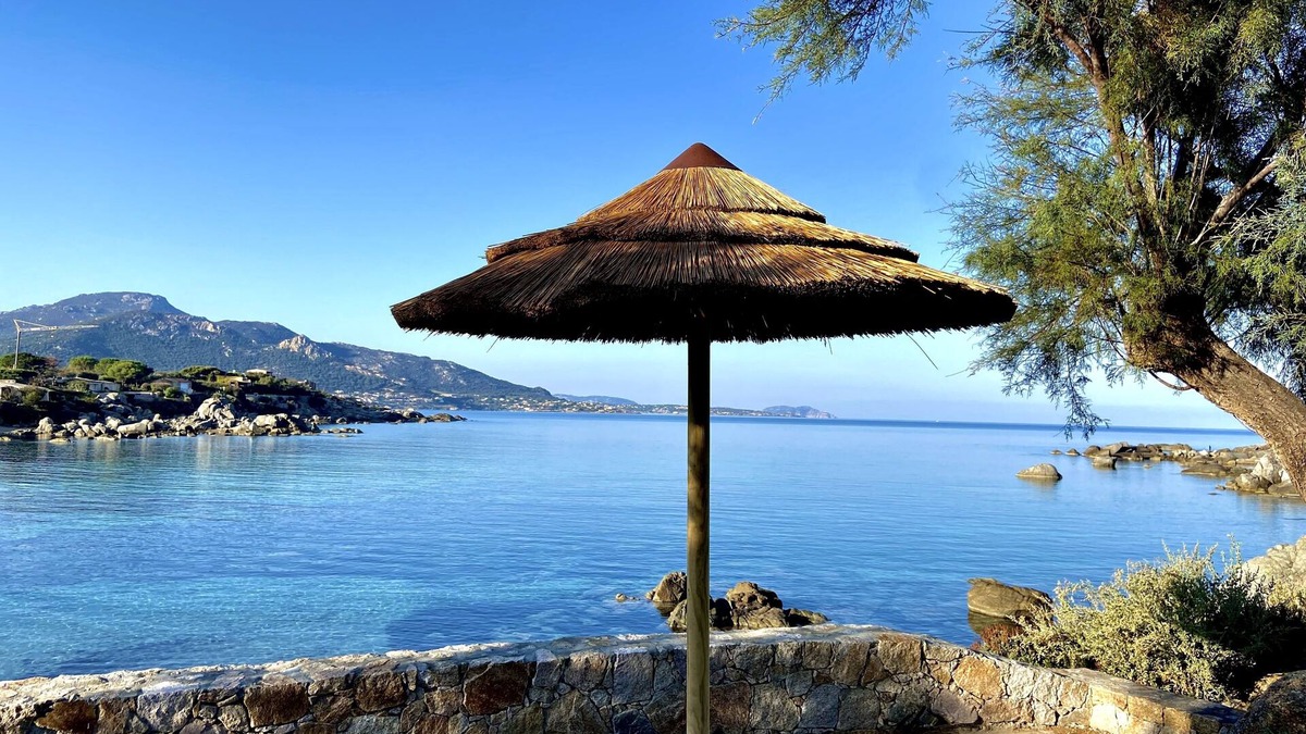 Marine de Davia House | Beachfront, direct access to the beach . a unique and magical place!