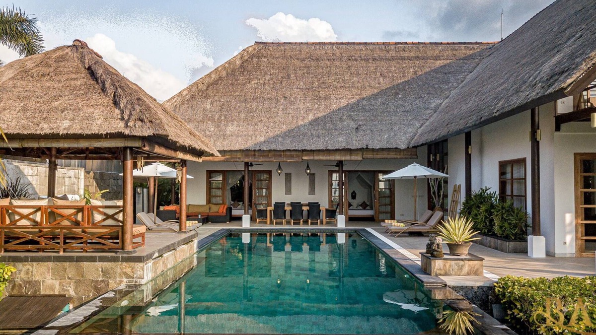 Gerokgak Villa | Beachfront Dream Villa Direct at the Beach!