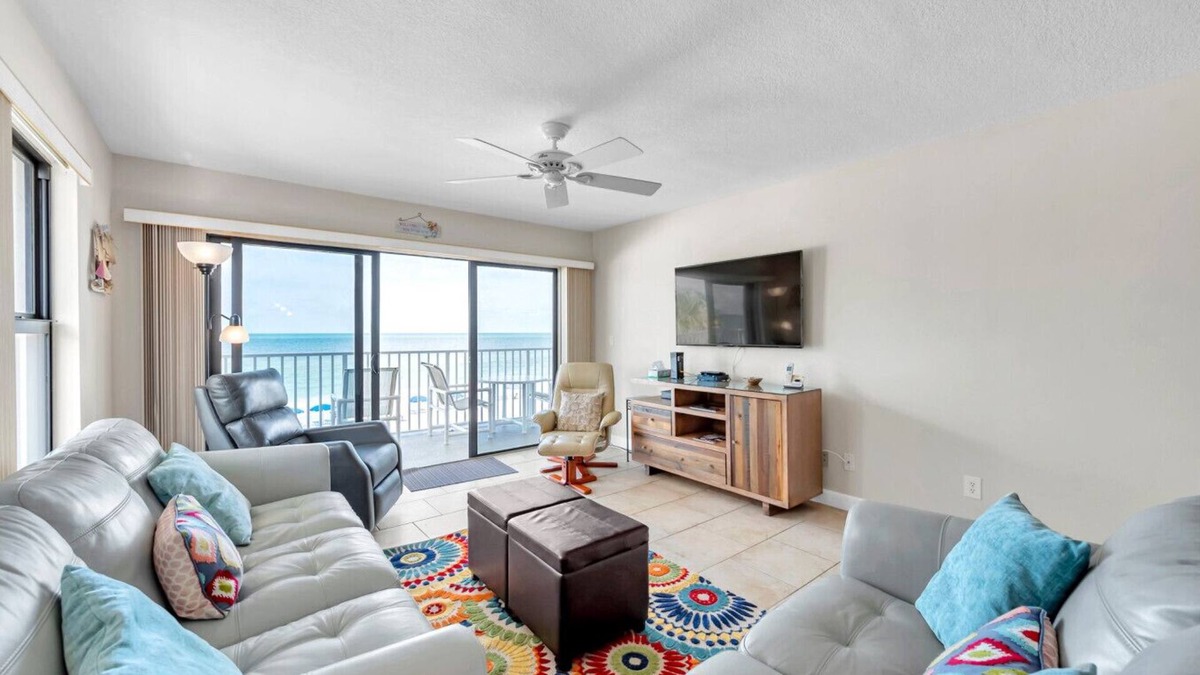 Indian Shores Condo | Beachfront End Unit 3-Bedroom with Wrap-Around Balcony