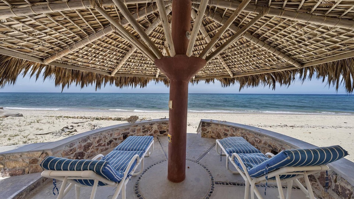 Pescadero Villa | Beachfront Estate - Family and Pet Friendly!