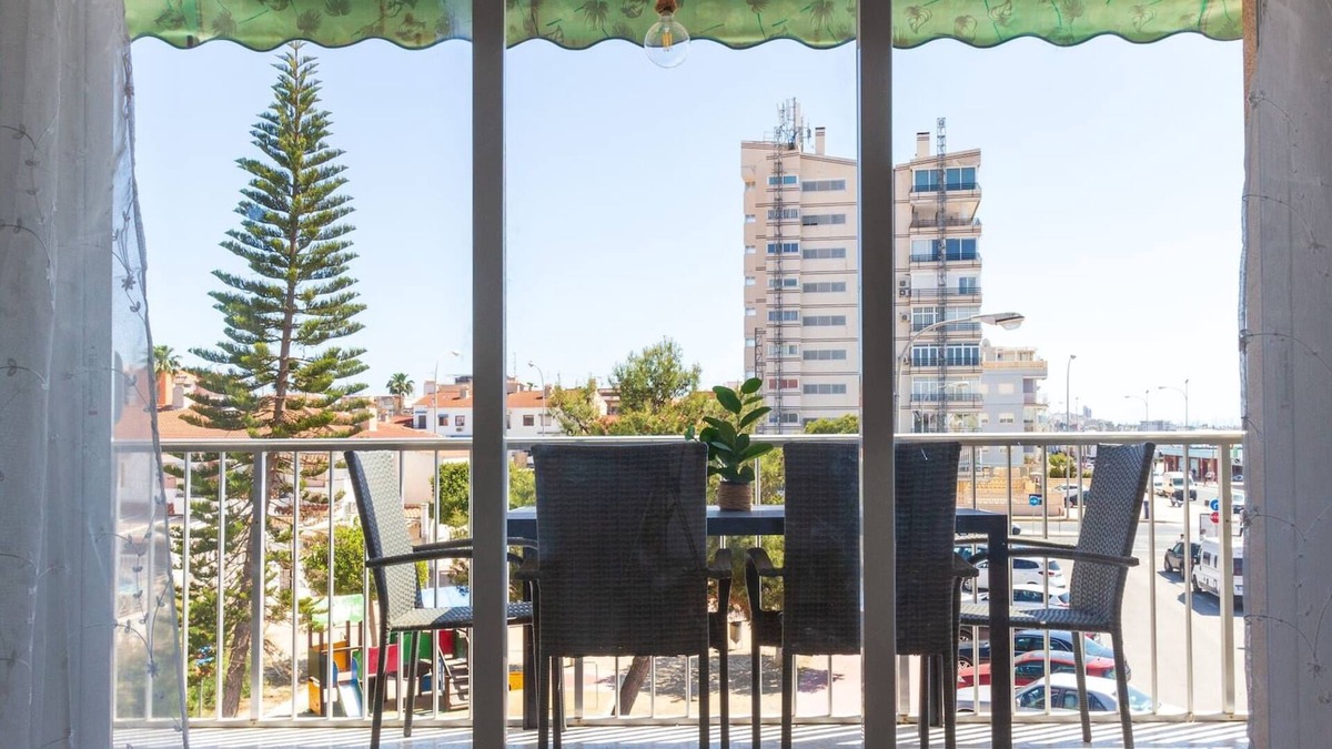 Santa Pola Apartment | Beachfront flat near the airport