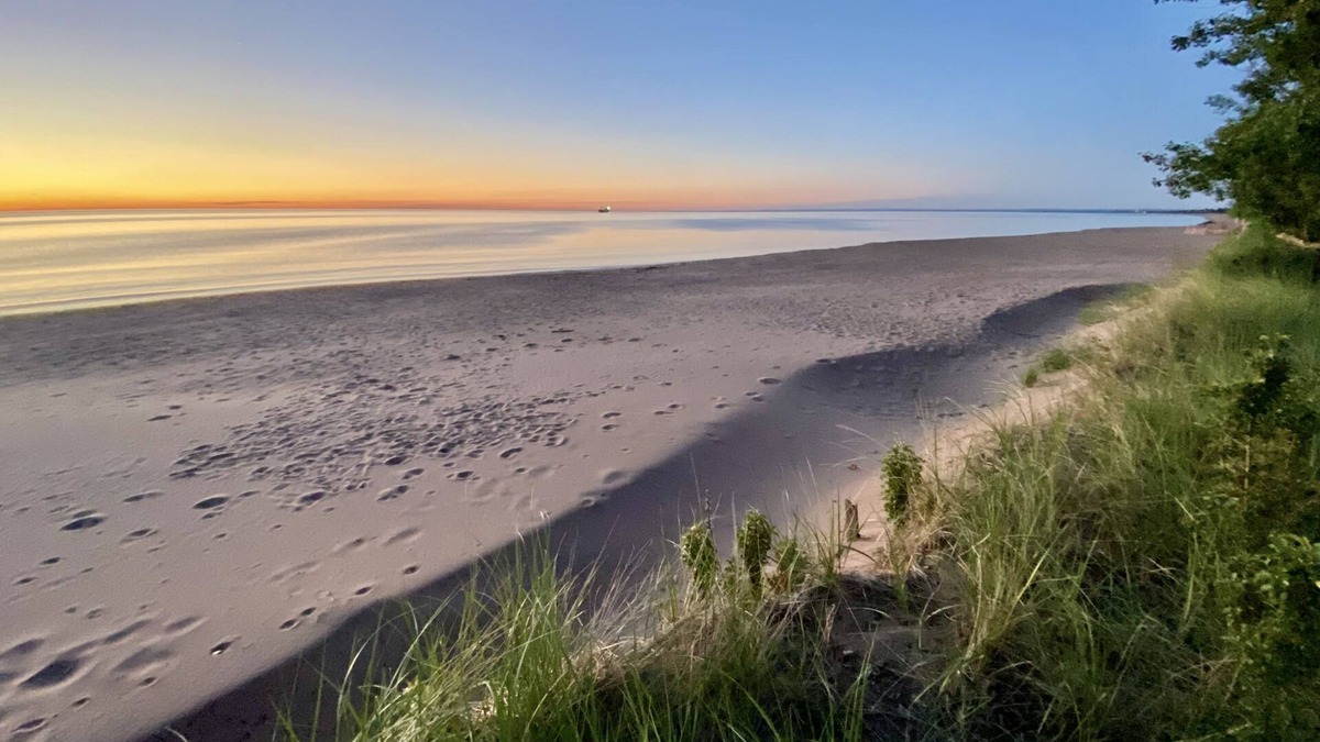 Duluth Apartment | Beachfront Getaway on Park Point - Easy Walking Distance to Canal Park