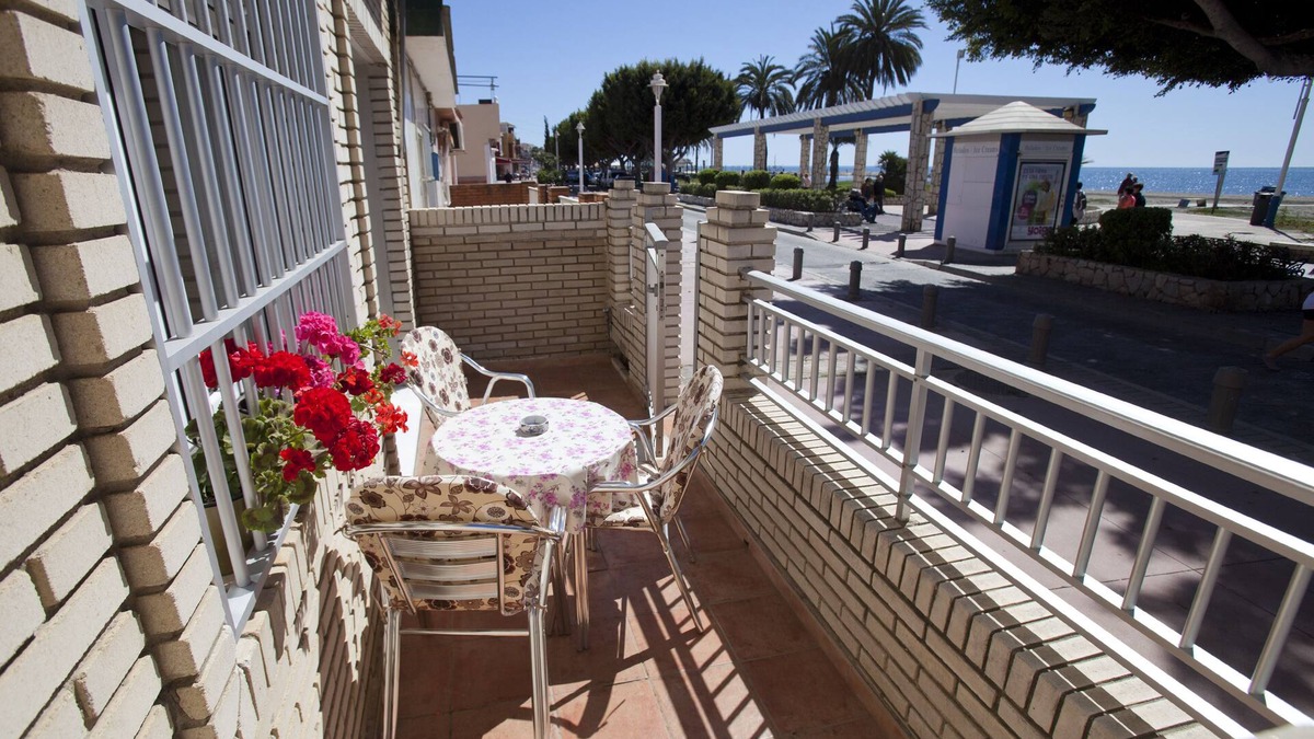 Playas del Palo Apartment | Beachfront holiday apartment