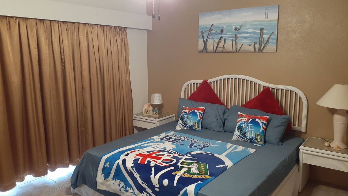 West End Villa | Beachfront holiday villa