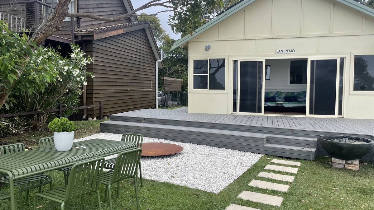 Bundeena House | Beachfront Horden’s Beach House